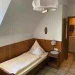Burg 4*