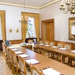 Hotel Burg 4*