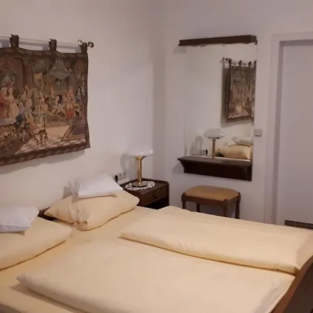 Burg Hotel Bollendorf