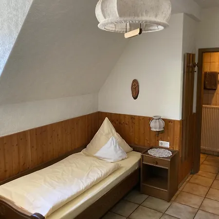Burg 4*